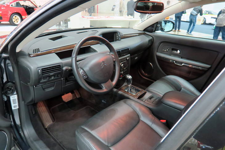 シトロエンC6 3.0HDI／アウトニーズ