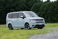 1996年に初代モデルが発売された「ホンダ・ステップワゴン」。2022年5月発売の新型は6代目にあたる。