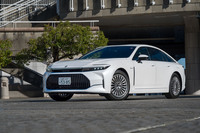 「クロスオーバー」「スポーツ」に続き16代目「クラウン」の第3のモデルとして登場した「クラウン セダン」。さらに「エステート」が続いてラインナップが完成することになる。