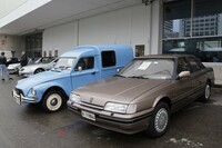 1988年式「ローバー820スターリング」。走行わずか3万kmで、元オーナーはイタリアの著名な歌手マリオ・ビオンディという。7900ユーロ（約130万円）。