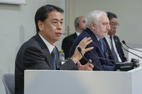 2024年度通期業績見通しを下方修正した日産の内田 誠社長。販売台数の減少や販売奨励金の増加、インフレーションの影響が、売上高や利益の減少につながったという。