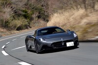 「MC20」が0-100km/h加速に要する時間は2.9秒以下。最高速は325km/h以上とされている（いずれも社内測定値）。