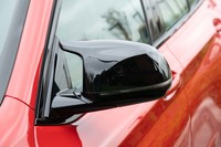 空力性能を高めるという、ダブルブリッジ形状のドアミラー。