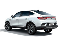 「ルノー・アルカナ」に特別仕様車「アントラクトE-TECHフルハイブリッド」が登場の画像