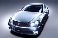 「トヨタ・クラウン」に2.5リッター+4WD仕様追加