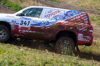 「ランドクルーザー200」も武者ぶるい？　会場で豪快なデモランを披露した。