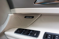 「ジャガーXF」には英メリディアン製のオーディオシステムが装備される。