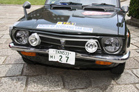 走行中に子鹿に当たり、凹んでしまったノーズ。幸いラジエターにダメージはなく、狂ってしまったライトの光軸を直すだけで無事に復活した。これが今回の最大のアクシデントだったという。