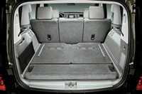 ジープブランドの最高峰、3列7人乗り「コマンダー」登場の画像