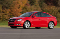 シボレーブランドの4ドアセダン「クルーズ」。昨今は、世界ツーリングカー選手権（WTCC）での活躍でも知られる。