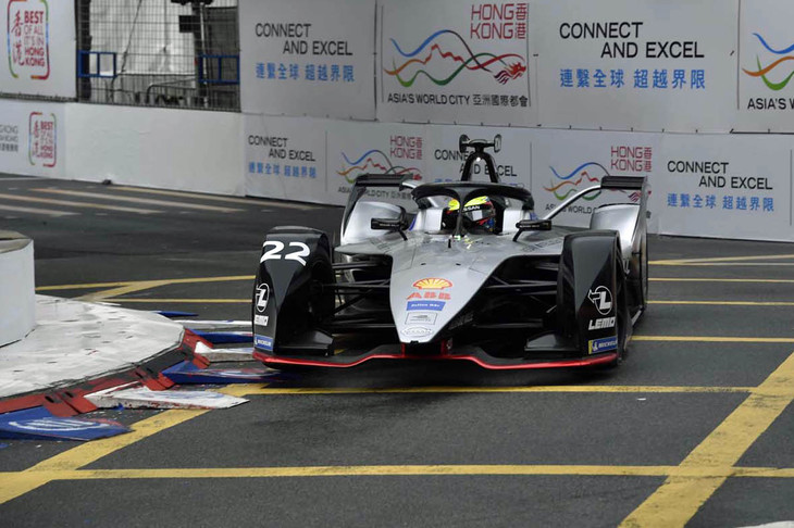 第5シーズンからは日産が参戦。セバスチャン・ブエミ、オリバー・ローランドのコンビで臨むも、3月10日の今大会では2台そろってリタイア。ローランドは「香港E-Prixは常に全開でアタックできないので、レースマネジメントが難しい」などとコメントした。