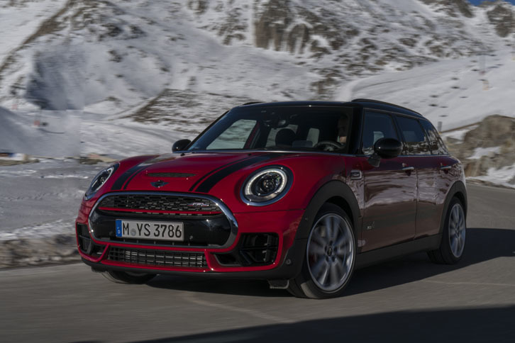MINIの好調を支える「MINIクラブマン」。写真は2017年1月に設定されたホットモデル「ジョンクーパーワークス クラブマン」。