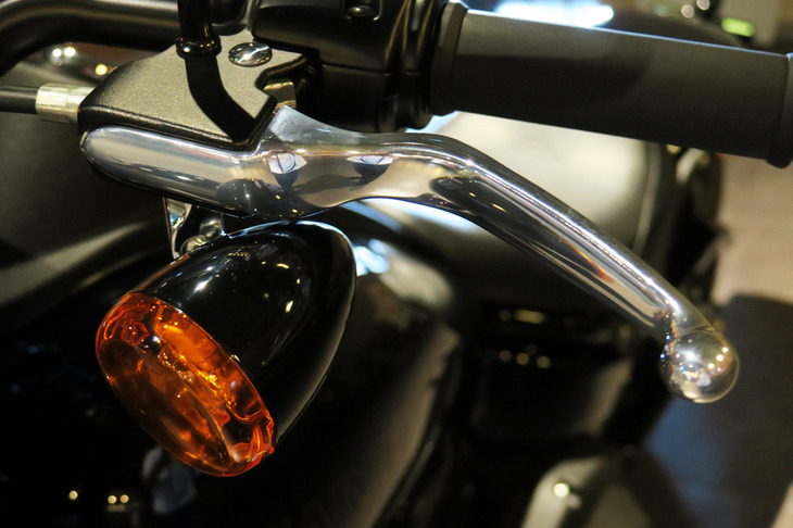 ハーレーダビッドソン・ローライダーS（ハンドルまわり）