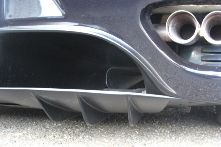 「360モデナ」に「チャレンジストラダーレ」のエアロ（中国製のパチモン）を装着、空力を劇的に改善した。