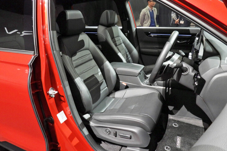 ホンダCR-V e：HEV RSブラックエディション（フロントシート）