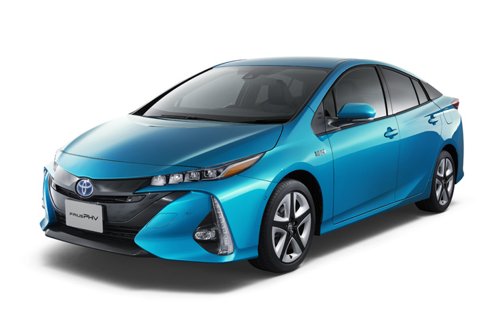 「トヨタ・プリウスPHV」