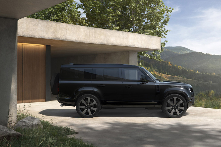 「ディフェンダー130」の2026年モデル。