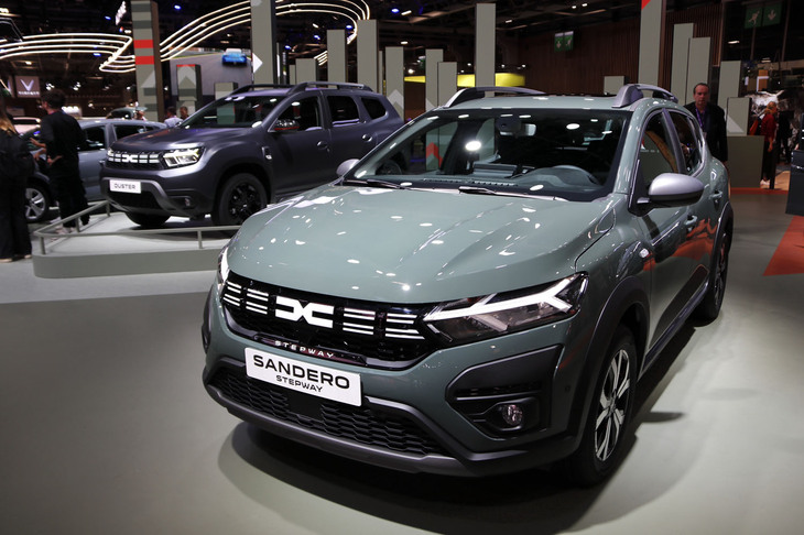 「ダチア・サンデロ ステップウエイ」。2022年10月、パリモーターショー