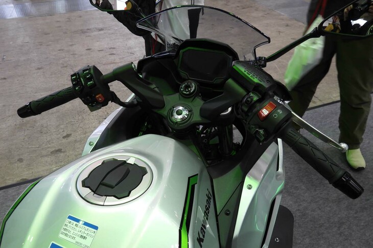 カワサキ・ニンジャ7ハイブリッド