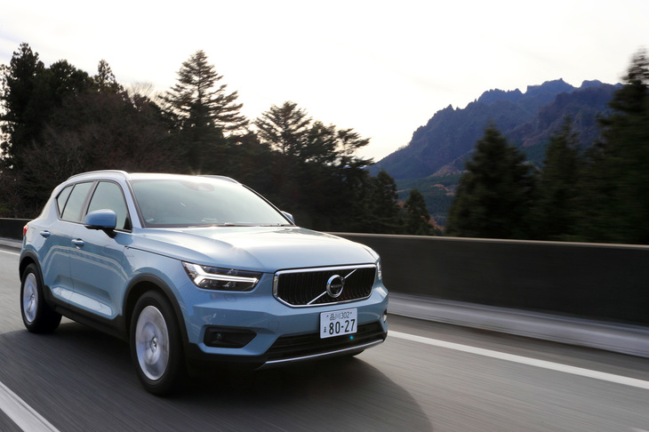 関越自動車道、上信越自動車道を経由して、まずは長野の軽井沢を目指します。