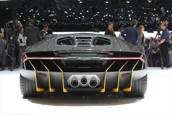 ランボルギーニ・チェンテナリオ