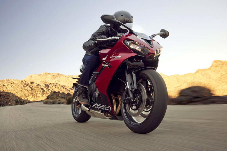 トライアンフ・デイトナ660