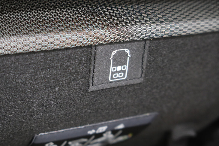 ルノー・グランカングー クルール（シートのポジションを示すラベル）