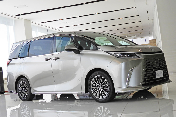 レクサスLM500h“バージョンL”（エクステリア）