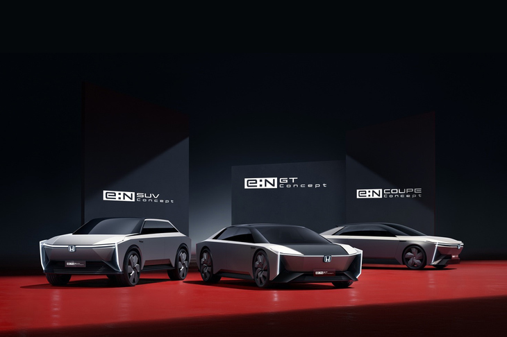 ホンダが今後中国で商品化するとしている、3車種のEVのコンセプトカー。「e：NS1」や「e：NP1」より、車体がひと回り大きい。