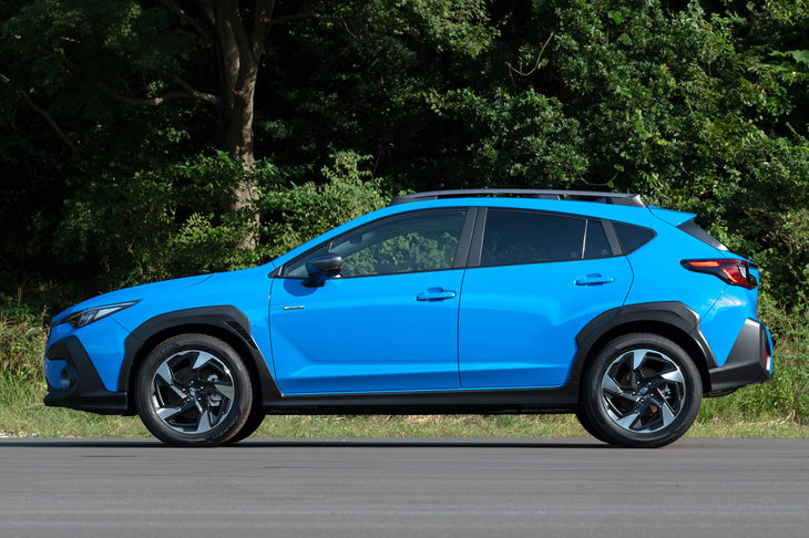 「クロストレック」のボディーサイズはルーフレール装着車で全長×全幅×全高＝4480×1800×1580mm。「XV」は4485×1800×1575mmだったので、ほぼ同寸といえる。