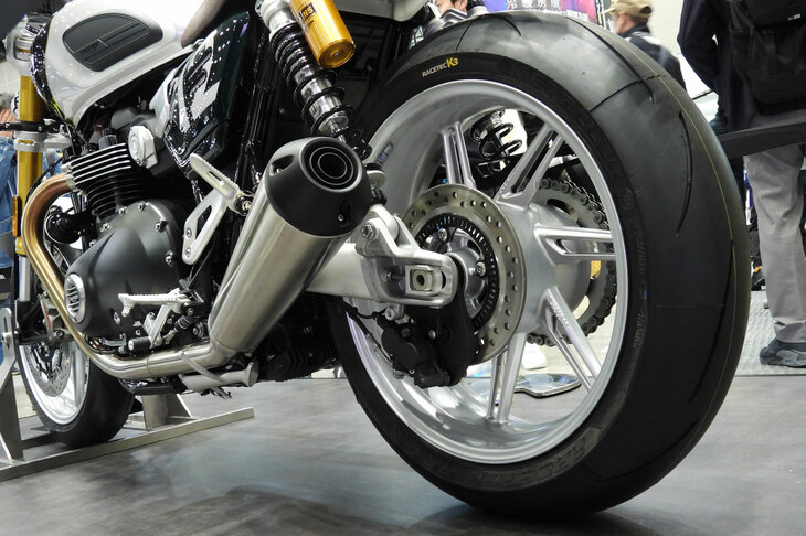 トライアンフ・スピードツイン1200カフェレーサーエディション