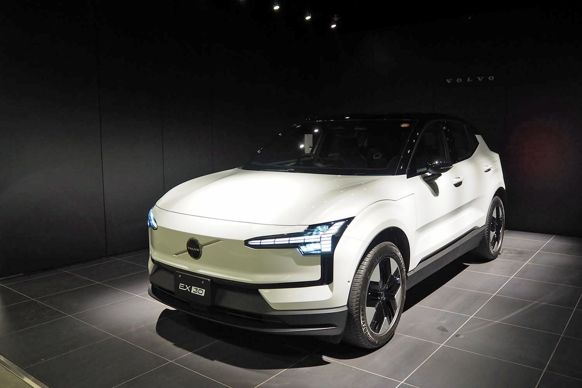 ボルボが電気自動車「EX30」のラインナップを拡充 400万円台の