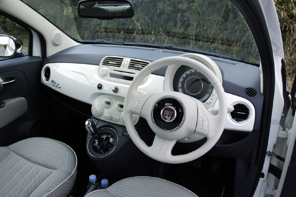 フィアット500 1.2 8V ラウンジSS（FF/5AT）【ブリーフテスト