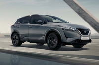 こちらは現行型の「日産キャシュカイ」。日本でも「エクストレイル」のコンパクトバージョンという位置づけでリーズナブルな価格で販売したなら、人気を集める可能性はある。