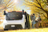 ホンダが発表した自動運転タクシーサービスは、2026年初頭に東京都心部で始められる見込み。日本で最も交通量が多く、最も多彩で走行難易度の高い場所において、まずは数十台でスタート。500台規模でのサービス運用が予定されている。