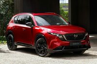 マツダは次期型「CX-5」を展示。一般公開するのは今回が初めてだという。