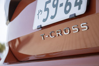 ルノー・キャプチャー VS. フォルクスワーゲンTクロス VS. プジョー2008の画像