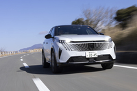 プジョーE-3008 GTアルカンターラパッケージ（FWD）【試乗記】