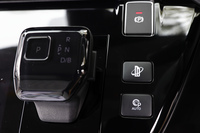 三菱が新型軽EV「eKクロスEV」を発表　航続距離180kmの新しい電動コミューターの画像