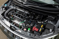 エンジンには、1気筒につき2本のインジェクターを備えた「K12C」型1.2リッター直列4気筒を採用。91PSの最高出力と118N・mの最大トルクを発生する。