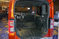 広さが自慢の新型軽、ダイハツ・ウェイク登場の画像