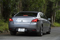 「508」シリーズにはこれまで1.6リッターのガソリンターボエンジンが搭載されてきたが、今後は2リッターBlueHDi専用モデルになる予定。「508GT BlueHDi」の車両価格は434万円。