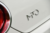 現在の「ミト」のラインナップは「コンペティツィオーネ」のみ。車両価格は330万4800円。