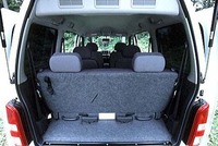 ノーズ部分に、67リッターのラゲッジルームが用意される。
	 