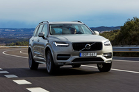 実に12年ぶりのフルモデルチェンジを果たした新型「XC90」。その走りが気になる人は、海外試乗記をどうぞ。
    