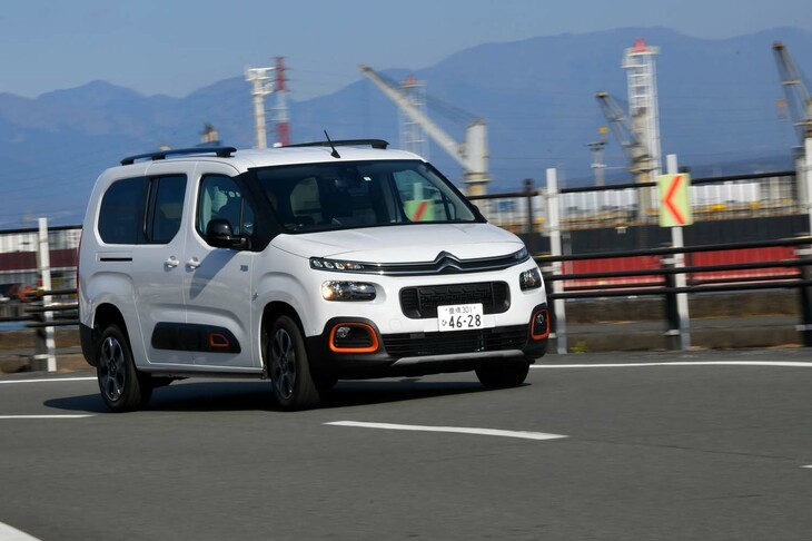 WLTCモードの燃費値は18.1km/リッター。ボディーは大きく重いが、「ベルランゴ」シリーズ全体で同じ数値を実現している。