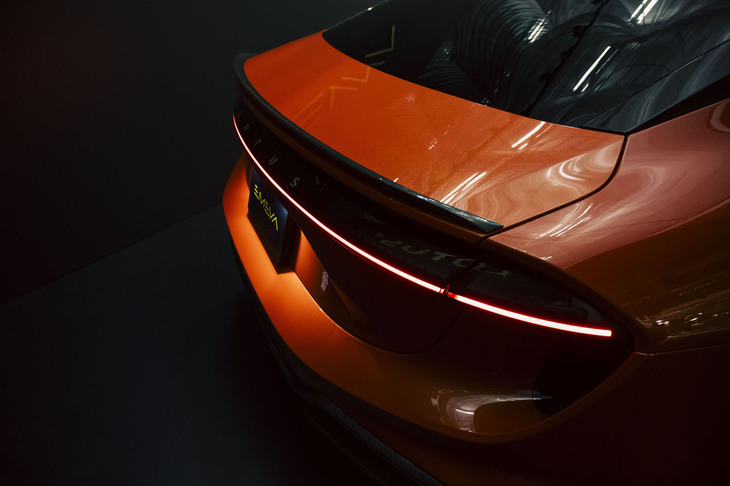 ロータス・エメヤ（写真：ロータスカーズ）