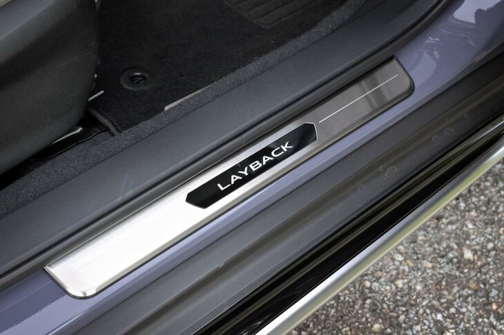 スバル・レヴォーグ レイバック用品装着車（サイドシルプレート）