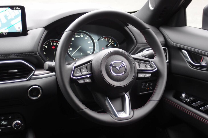 マツダCX-5 XDスポーツアピアランス（ステリングホイール）