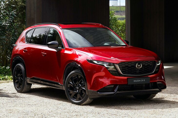 マツダは次期型「CX-5」を展示。一般公開するのは今回が初めてだという。
